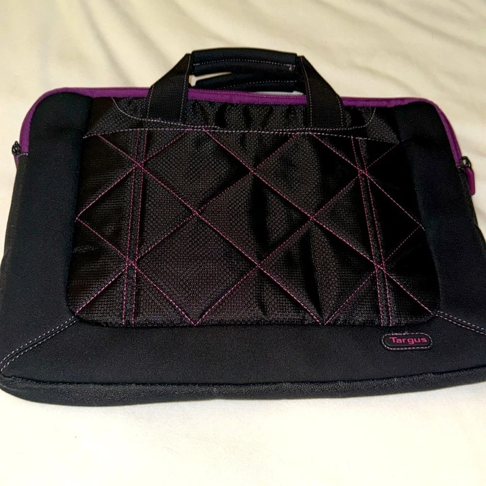 Targus‎ Black and Purple Women's Bag